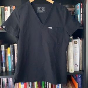 Figs scrub top